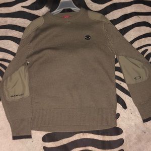 •AUTHENTIC OAKLEY SWEATER•